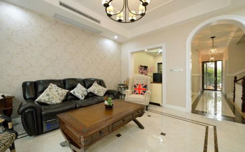 空調室外機與空調室內機中間的空調銅管太長 空調室外機與空調室內機中間的空調銅管太長